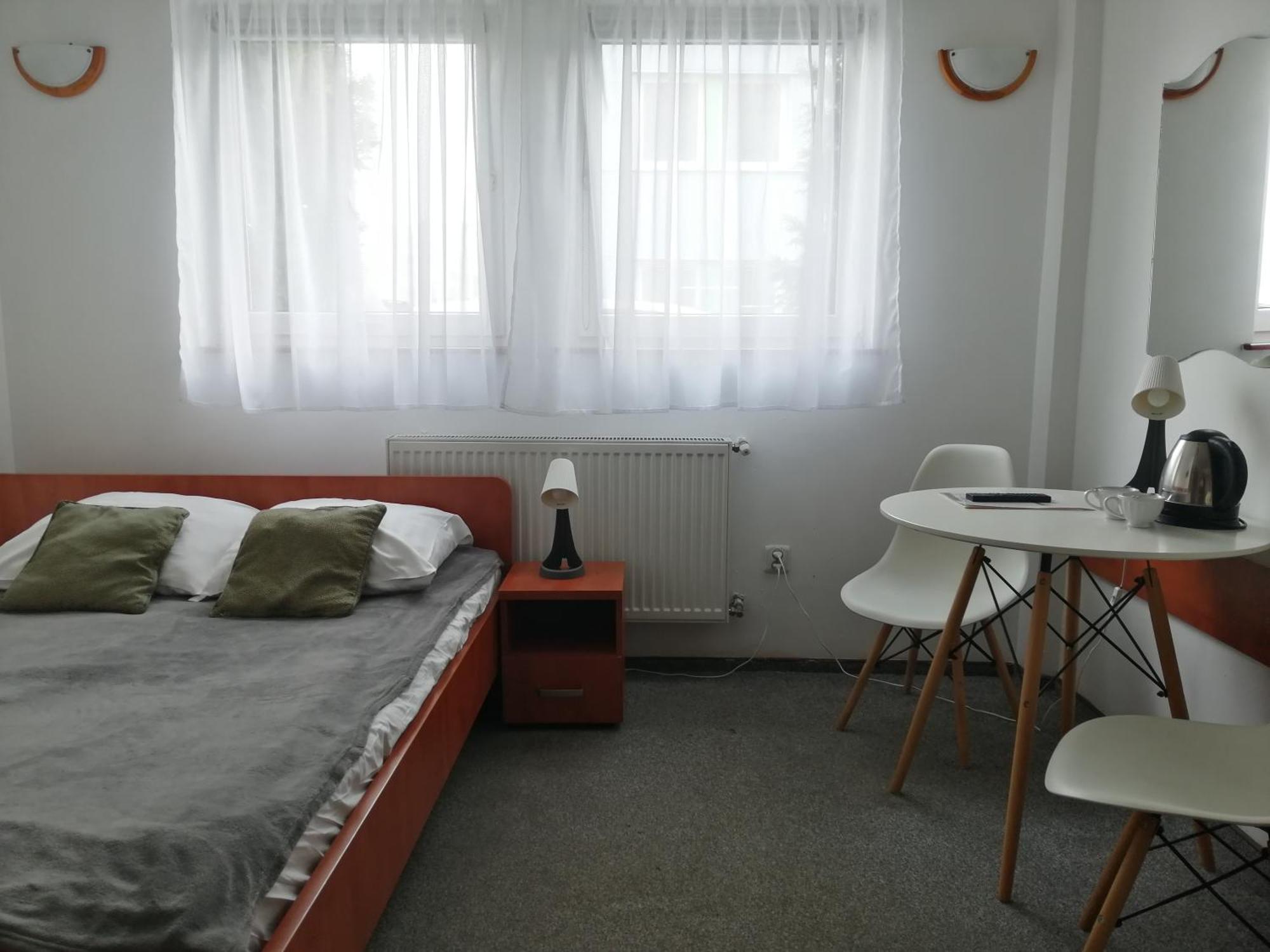 Hotel Dabrowiak Dąbrowa Górnicza Екстериор снимка